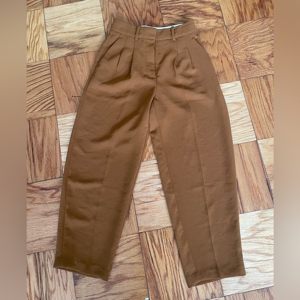 Aritzia Wilfred Carrot Pants